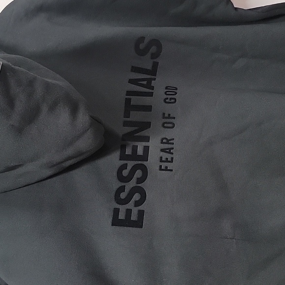 FEAR OF GOD ESSENTIALS BLACK HOODIE NWT - Picture 8 of 16